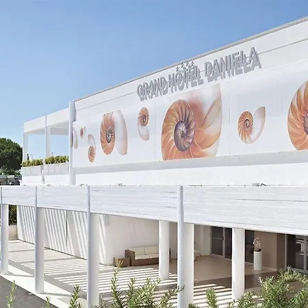 Grand Club Daniela